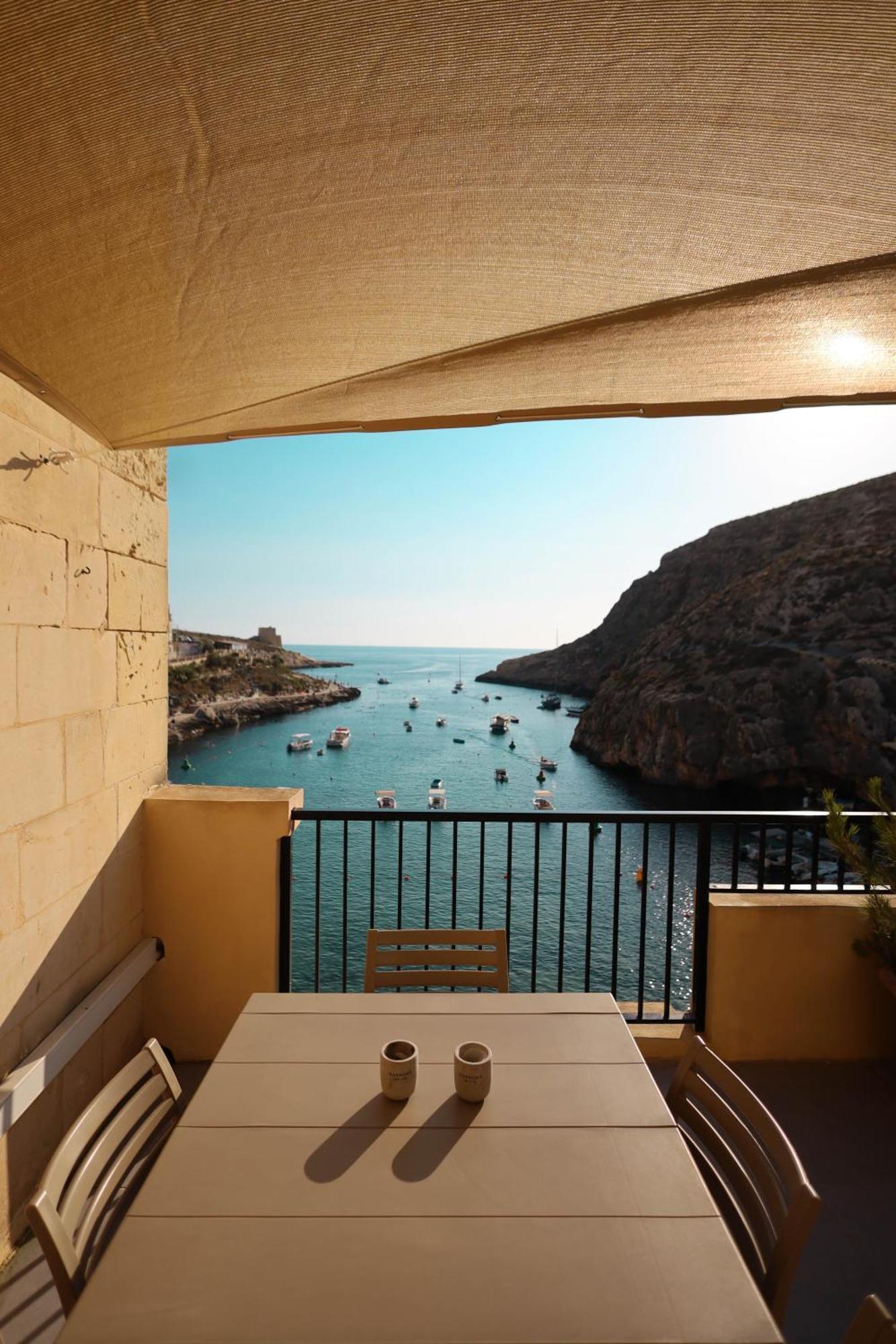Seafront Duplex Penthouse With Terrace Overlooking Xlendi Bay Eksteriør bilde