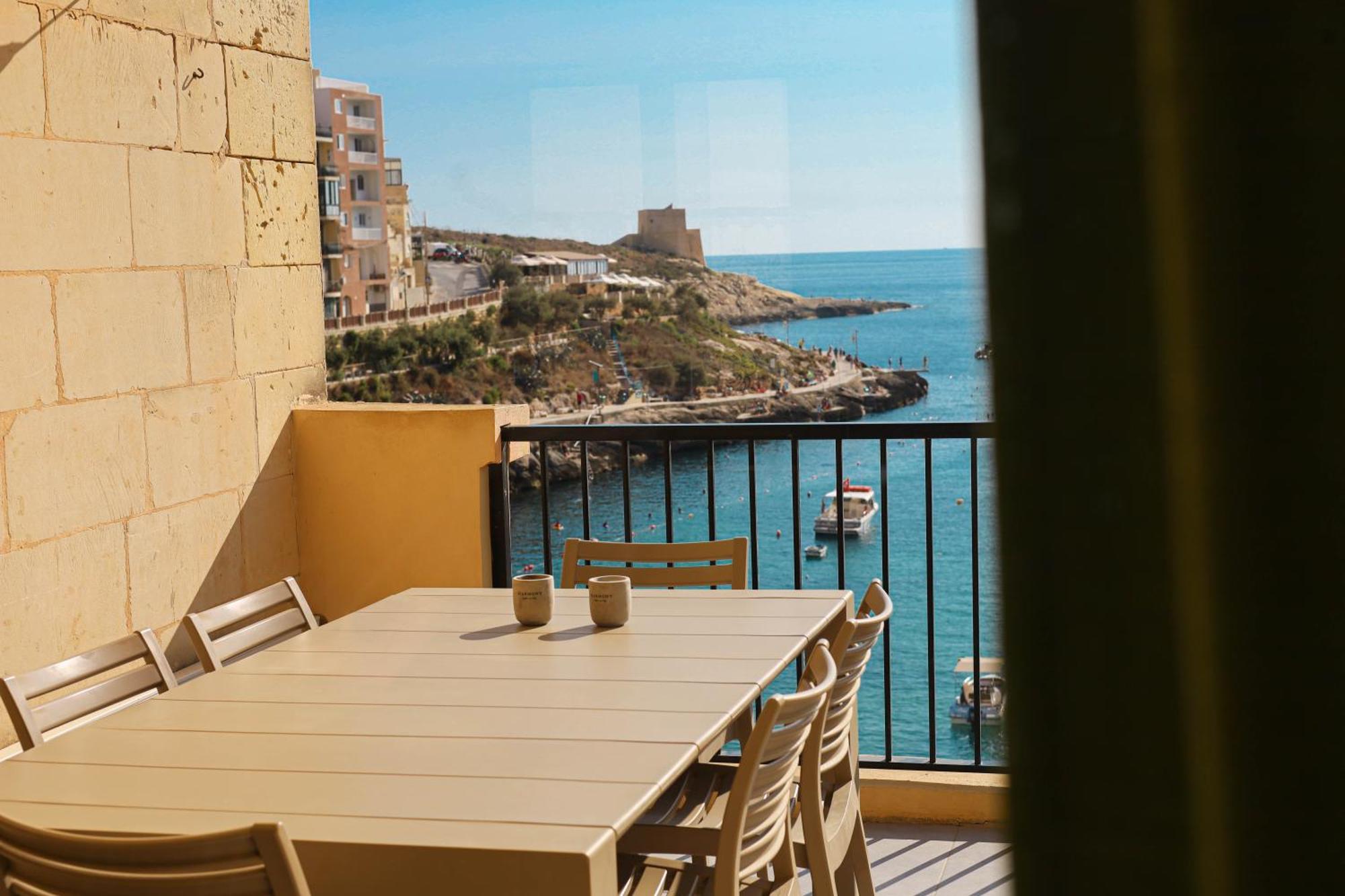 Seafront Duplex Penthouse With Terrace Overlooking Xlendi Bay Eksteriør bilde