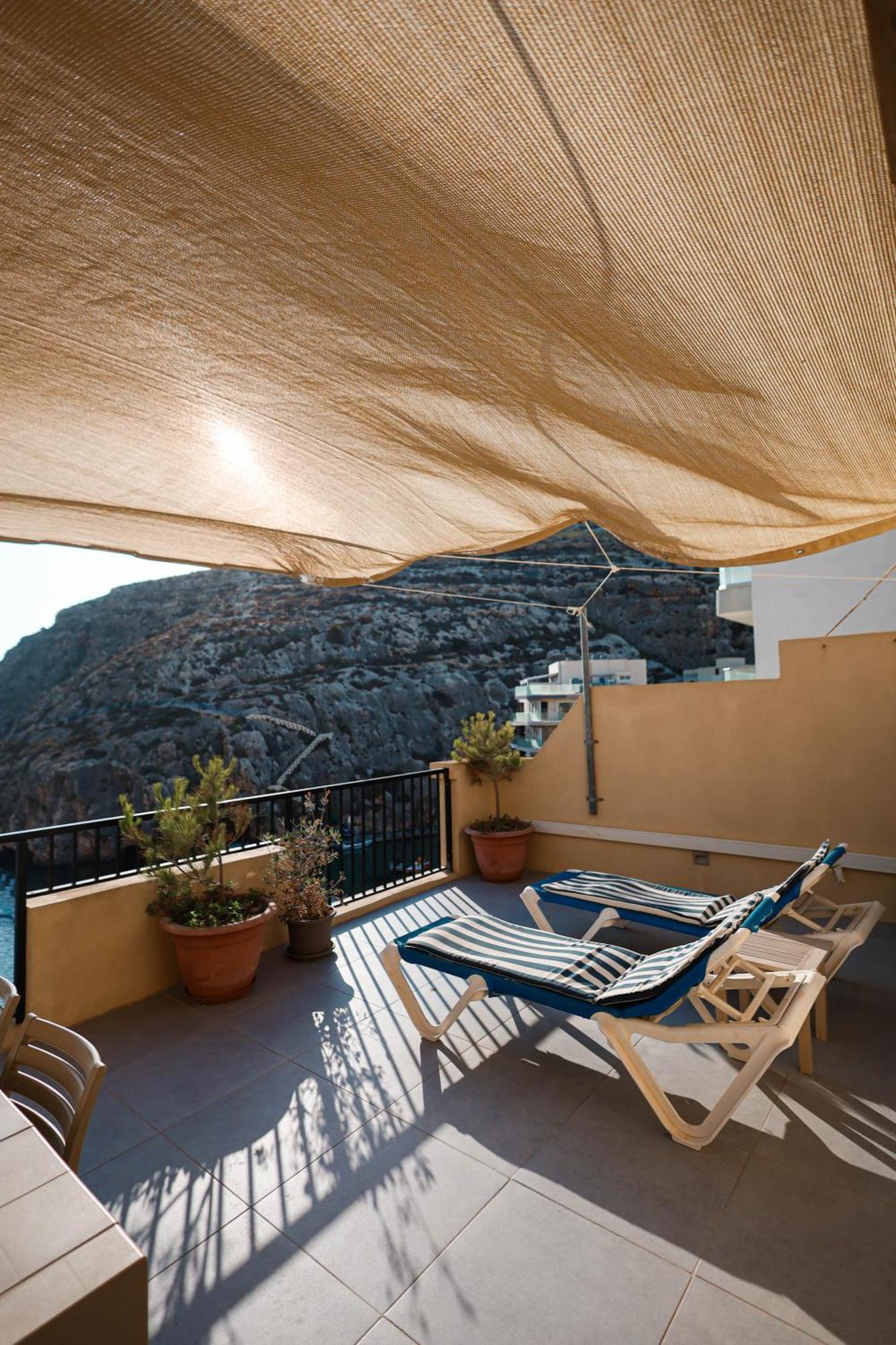 Seafront Duplex Penthouse With Terrace Overlooking Xlendi Bay Eksteriør bilde